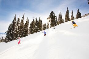 Silver King by All Seasons Resort Lodging