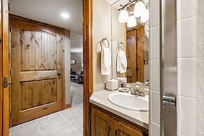 Silver King by All Seasons Resort Lodging