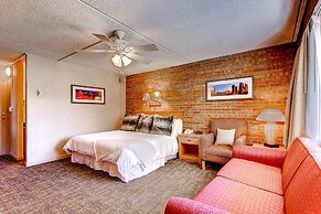 Mountain Chalet Snowmass