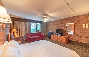 Mountain Chalet Snowmass