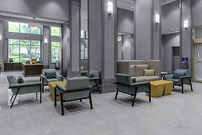 Hampton Inn & Suites Arlington Crystal City DCA