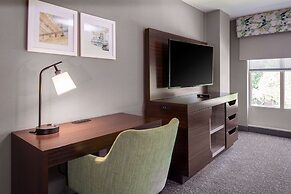 Hampton Inn & Suites Arlington Crystal City DCA
