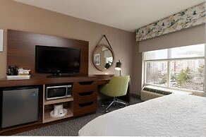 Hampton Inn & Suites Arlington Crystal City DCA
