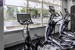 Hampton Inn & Suites Arlington Crystal City DCA