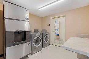 Comfort Suites Port Allen - Baton Rouge