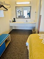 Days Inn by Wyndham Fort Wayne