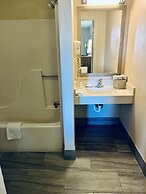 Days Inn by Wyndham Fort Wayne