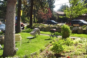 The Americana Village