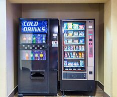 Red Roof Inn & Suites Dover Downtown