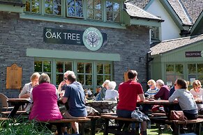 The Oak Tree Inn