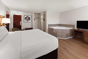 Ramada by Wyndham Arnprior