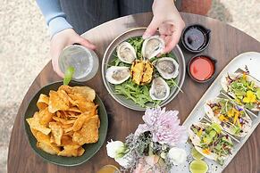 Halifax Marriott Harbourfront Hotel