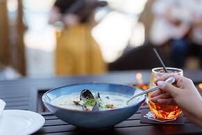 Halifax Marriott Harbourfront Hotel