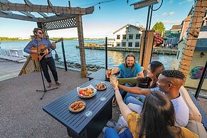 Halifax Marriott Harbourfront Hotel