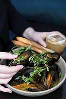 Halifax Marriott Harbourfront Hotel