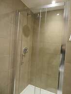 Glendale Hyde Park Hotel