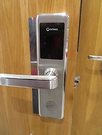 Glendale Hyde Park Hotel