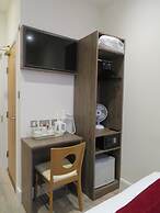 Glendale Hyde Park Hotel