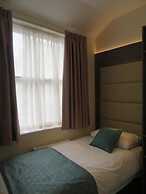 Glendale Hyde Park Hotel