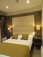 Glendale Hyde Park Hotel