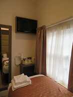 Glendale Hyde Park Hotel