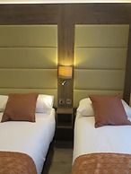 Glendale Hyde Park Hotel