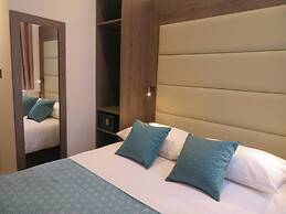 Glendale Hyde Park Hotel