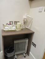 Glendale Hyde Park Hotel