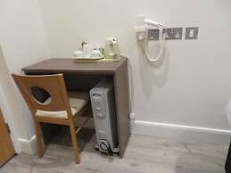 Glendale Hyde Park Hotel