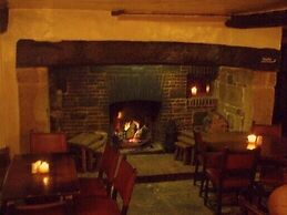 Chequers Inn Hotel