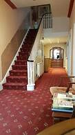 Carlton Hotel