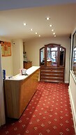 Carlton Hotel