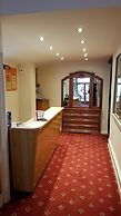 Carlton Hotel