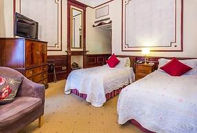 London Elizabeth Hotel