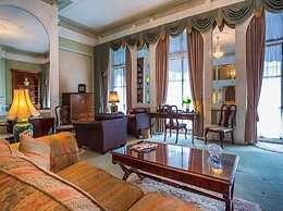 London Elizabeth Hotel