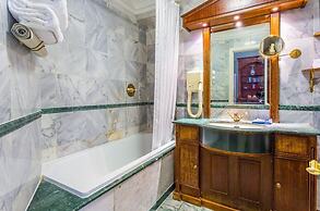 London Elizabeth Hotel