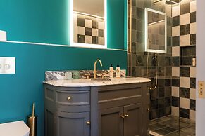 Dukes Bath