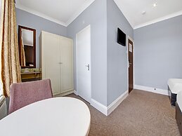 OYO Bostons Manor Hotel, Hanwell London