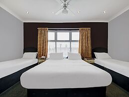 OYO Bostons Manor Hotel, Hanwell London