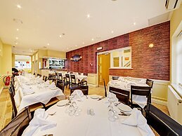 OYO Bostons Manor Hotel, Hanwell London