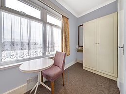 OYO Bostons Manor Hotel, Hanwell London