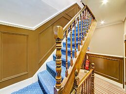 OYO Bostons Manor Hotel, Hanwell London