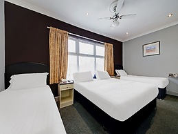 OYO Bostons Manor Hotel, Hanwell London