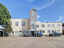 OYO Bostons Manor Hotel, Hanwell London