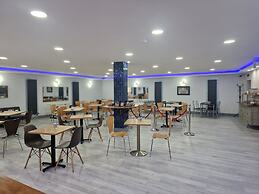 Hotel 65