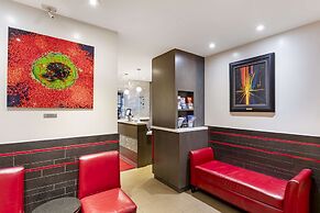 Best Western Plus Hospitality House