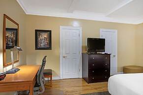 Best Western Plus Hospitality House