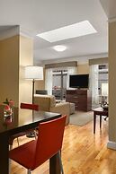 Best Western Plus Hospitality House