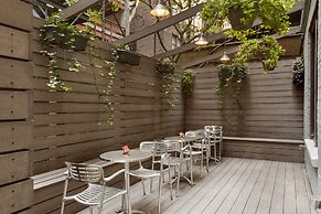 Best Western Plus Hospitality House