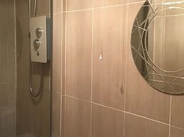 Lakeview Guest House